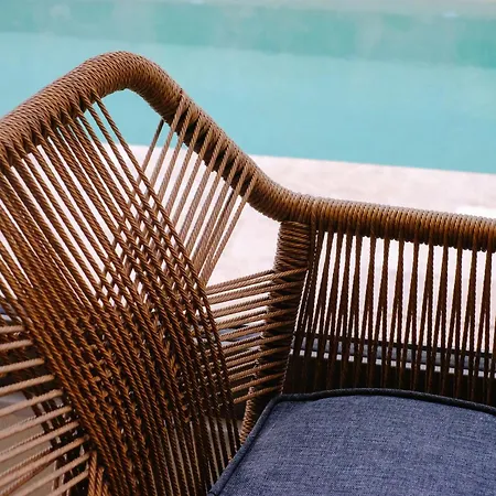 Almondo Apartahotel 4*