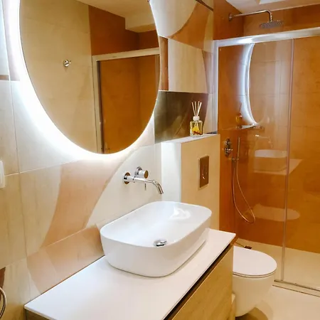 Almondo 4*