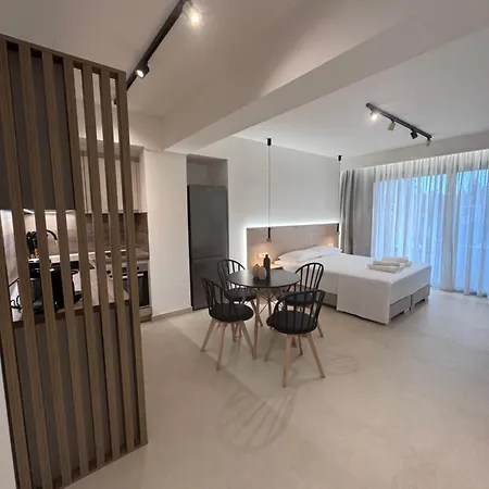 Almondo 4*